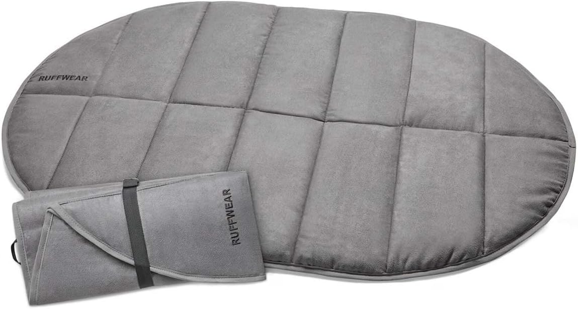 , Highlands Dog Pad, Portable Dog Bed for Outdoor Use, Cloudburst Gray, Large